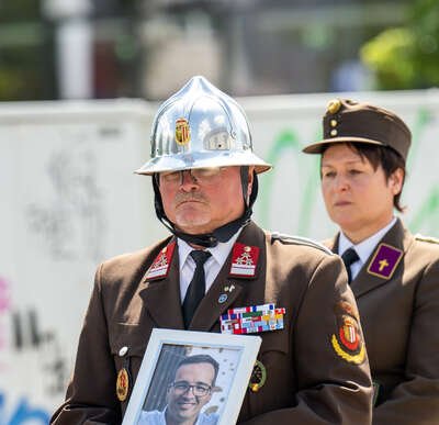 Trauer um den verstorbenen Florian Kollmann - Ein engagierter Feuerwehrmann auf seinem letzten Weg FOKE-2023061211361678-060.jpg