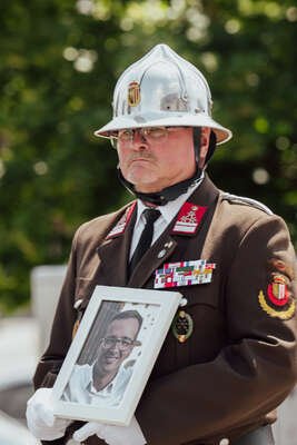 Trauer um den verstorbenen Florian Kollmann - Ein engagierter Feuerwehrmann auf seinem letzten Weg FOKE-2023061211361680-063.jpg