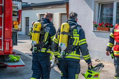 Zimmerbrand in Scharnstein-Drei Feuerwehren im Löscheinsatz. DSC-8974.jpg