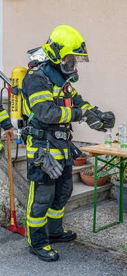 Zimmerbrand in Scharnstein-Drei Feuerwehren im Löscheinsatz. DSC-8977.jpg