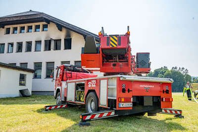 Zimmerbrand in Scharnstein-Drei Feuerwehren im Löscheinsatz. DSC-9008.jpg