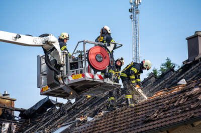 Dachstuhlbrand im Bezirk Freistadt – 10 Feuerwehren im Einsatz BRANDSTAETTER-20230621-69.jpg