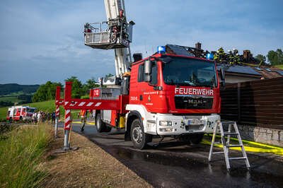 Dachstuhlbrand im Bezirk Freistadt – 10 Feuerwehren im Einsatz BRANDSTAETTER-20230621-75.jpg