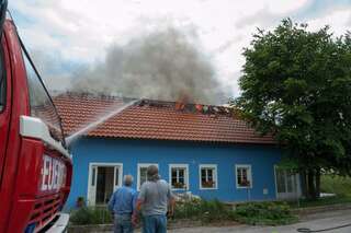Wohnhausbrand in Kronstorf vollbrand-dachstuhl03.jpg