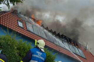 Wohnhausbrand in Kronstorf vollbrand-dachstuhl07.jpg