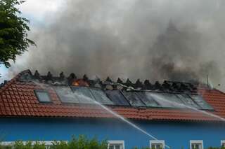 Wohnhausbrand in Kronstorf vollbrand-dachstuhl11.jpg