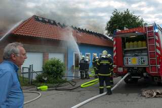 Wohnhausbrand in Kronstorf vollbrand-dachstuhl12.jpg