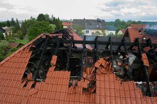Wohnhausbrand in Kronstorf vollbrand-dachstuhl22.jpg