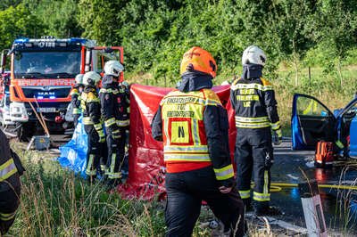 Schwerer Verkehrsunfall zwischen Linz und Steyregg VU-Steyregg-0796.jpg