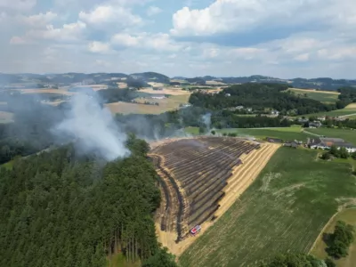 Alarmstufe 3 - Waldgebiet in Flammen: Quaderballenpresse löst Brandkatastrophe aus photo-2023-07-09-14-53-54.jpg