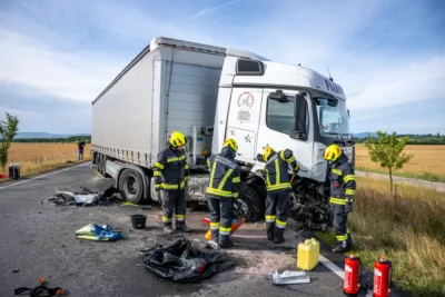 Schwerer Verkehrsunfall auf der B309 in Kronstorf FOKE-2023071208077509-026.jpg