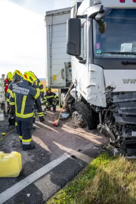 Schwerer Verkehrsunfall auf der B309 in Kronstorf FOKE-2023071208217534-040.jpg