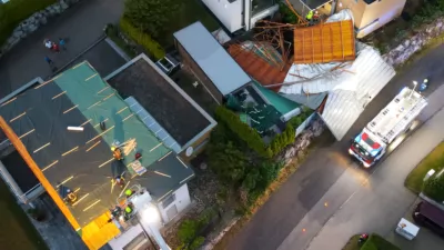 Heftiger Sturm hinterlässt Spur der Verwüstung: Dach eines Einfamilienhauses abgedeckt DJI-0060.jpg