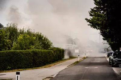 Heckenbrand in Wartberg ob der Aist durch Feuerwehrkameraden bemerkt und gelöscht fkstore-73481.jpg
