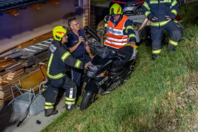 Eine schwer- und eine leicht verletzte Person bei einem Mopedunfall mit Fahrerflucht. DSC-3435.jpg