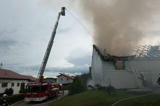 Acht Feuerwehren bei Brand im Einsatz wohnhausbrand-gallneukirchen_11.jpg