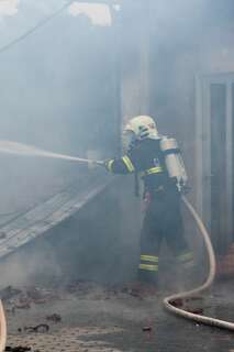 Acht Feuerwehren bei Brand im Einsatz wohnhausbrand-gallneukirchen_14.jpg