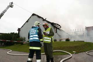 Acht Feuerwehren bei Brand im Einsatz wohnhausbrand-gallneukirchen_25.jpg