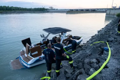 Bootsunfall auf der Donau löst Großeinsatz aus FOKE-2023071920538009-150.jpg