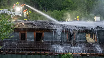 Wohnhausbrand in Spital am Pyhrn - Sechs Feuerwehren im Löscheinsatz Wohnhausbrand-Spital-am-Pyhrn-15.jpg