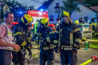 Wohnhausbrand in Spital am Pyhrn - Sechs Feuerwehren im Löscheinsatz Wohnhausbrand-Spital-am-Pyhrn-20.jpg