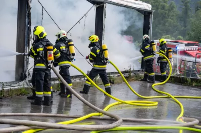 Großeinsatz der Feuerwehren bei Brand in Liezen Brand-Abfallwirtschaftszentrum-Liezen-20.jpg
