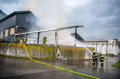 Großeinsatz der Feuerwehren bei Brand in Liezen Brand-Abfallwirtschaftszentrum-Liezen-22.jpg