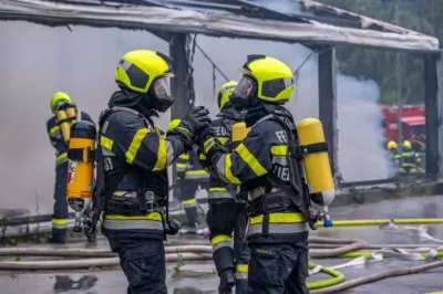 Großeinsatz der Feuerwehren bei Brand in Liezen Brand-Abfallwirtschaftszentrum-Liezen-40.jpg