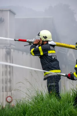 Großeinsatz der Feuerwehren bei Brand in Liezen Brand-Abfallwirtschaftszentrum-Liezen-59.jpg